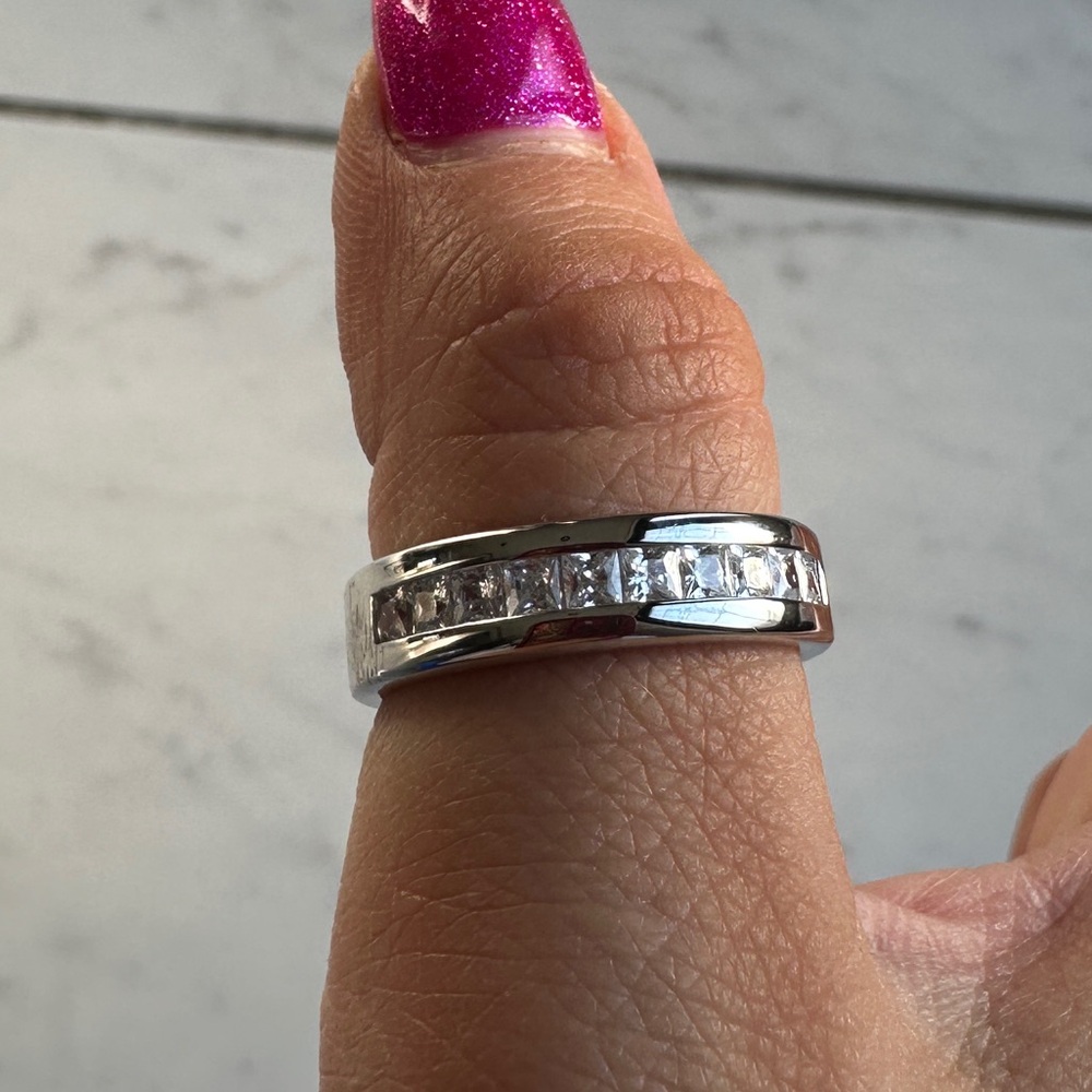 Men’s Ring - Picture 6 of 11